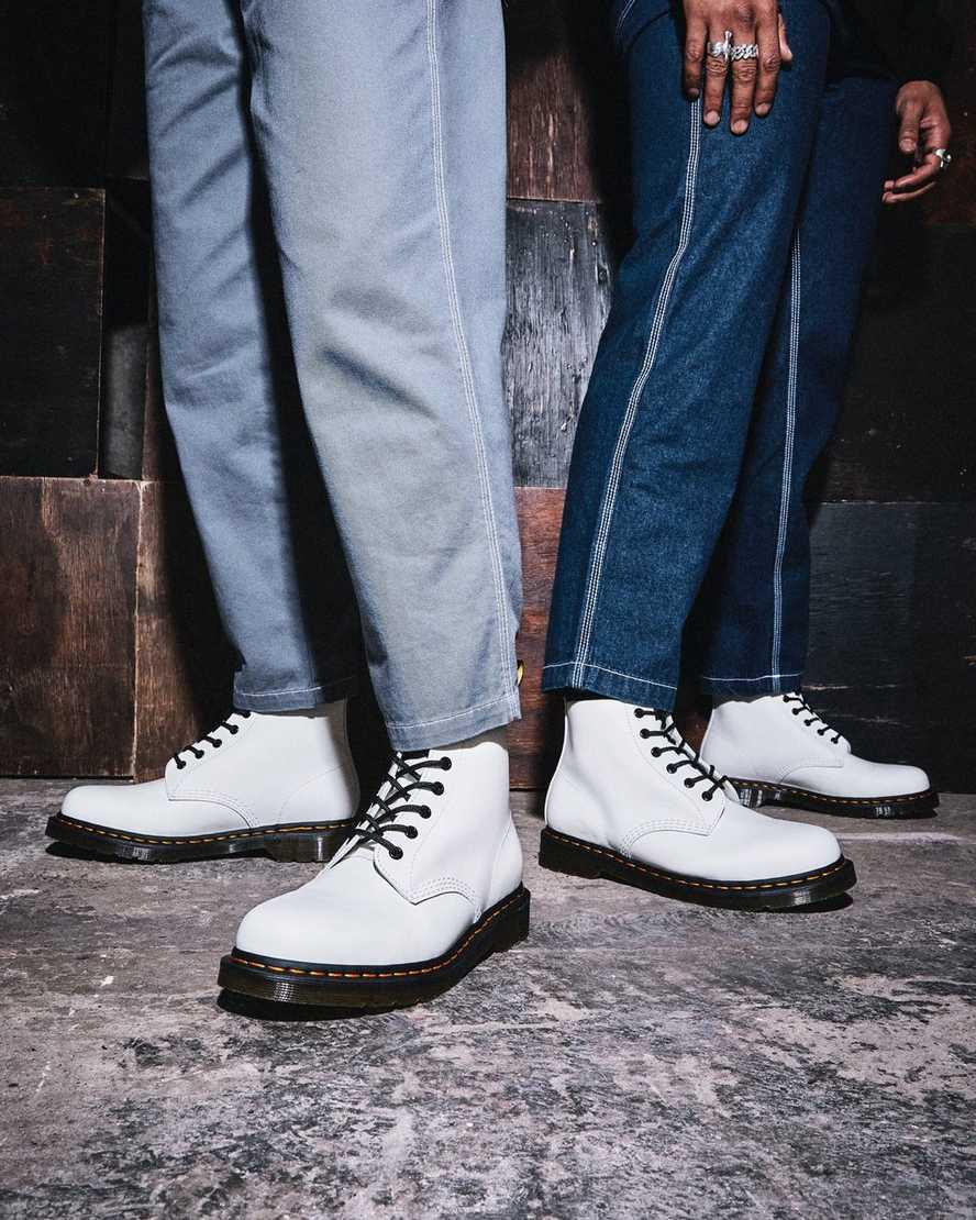Dr Martens 101 Yellow Stitch Smooth Leather Stiefeletten Damen Weiß | 895132-WFZ